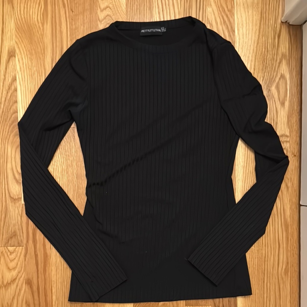 PrettyLittleThing Ribbed Top